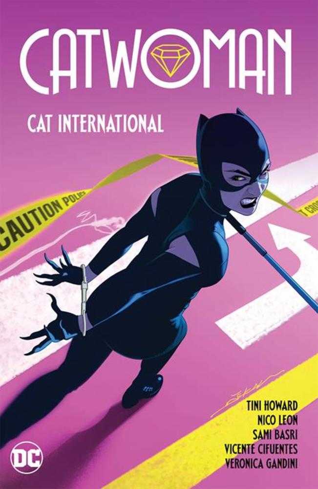 Catwoman (2022) TPB Volume 02 Cat International